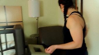 Unexpected Prank On Unsuspecting Stepmom - Worshiping The Buttocks