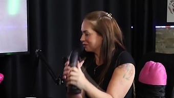 Francis Simas Demonstrates Her Oral Skills And Leaves The Presenter Excited During A Hot Bdsm Encounter
